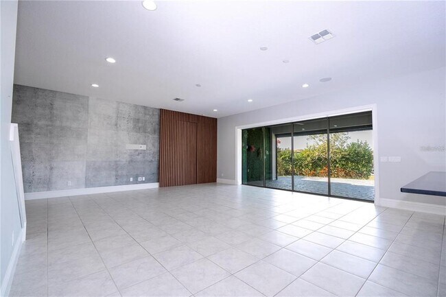 Building Photo - 13370 Alderley Dr