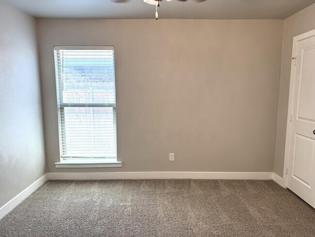 Building Photo - 13703 Avenue T
