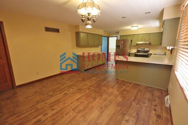 Building Photo - 4 Bedroom | 3 Bath | Newburgh by Gateway