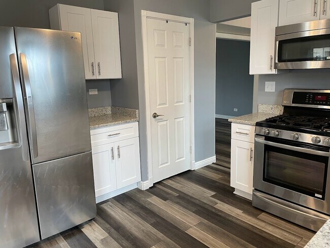 Building Photo - 706 Ferret Crossing