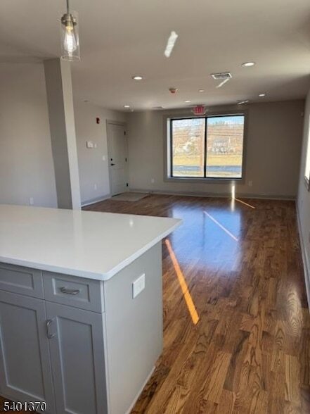 Building Photo - 248 US-46