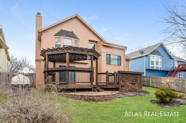 Building Photo - 6438 Roundtree St