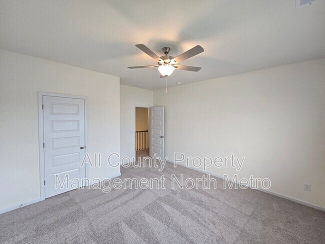 Building Photo - 142 Hadley Wy