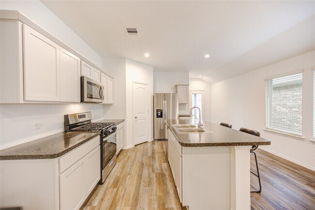 Building Photo - 5618 Redstone Gardens Dr