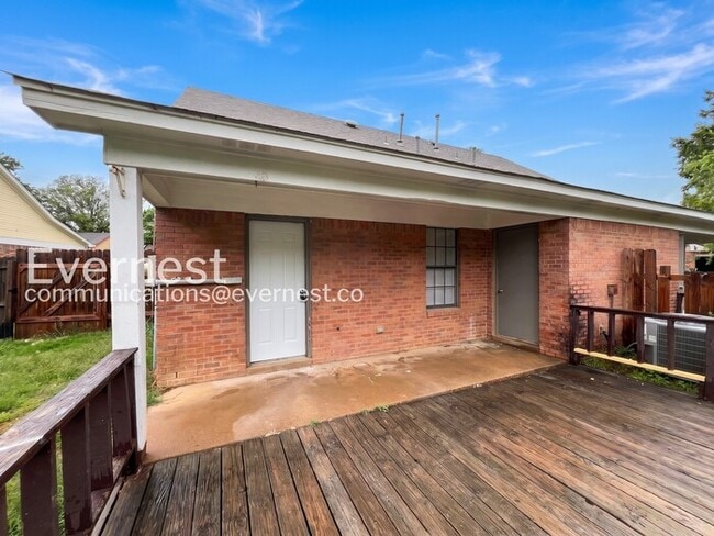 Building Photo - 3285 Edenshire Ln