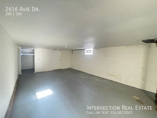 Building Photo - 2616 Avie Dr