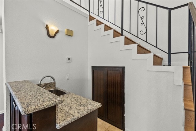 Building Photo - 1138 Lakeview Dr