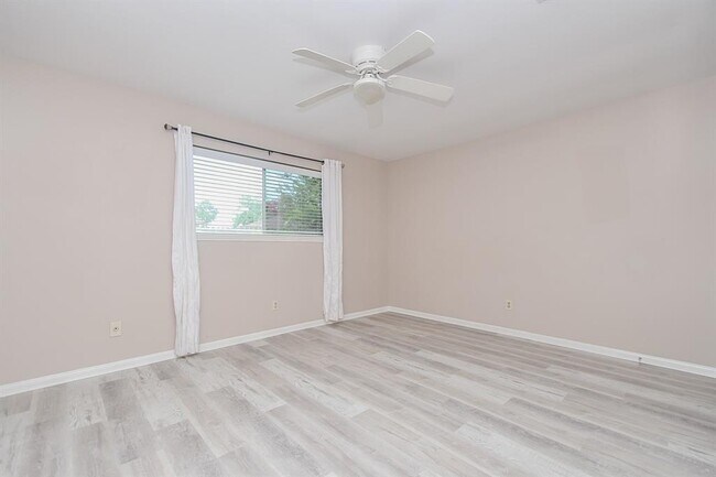 Building Photo - 12939 Westmere Dr