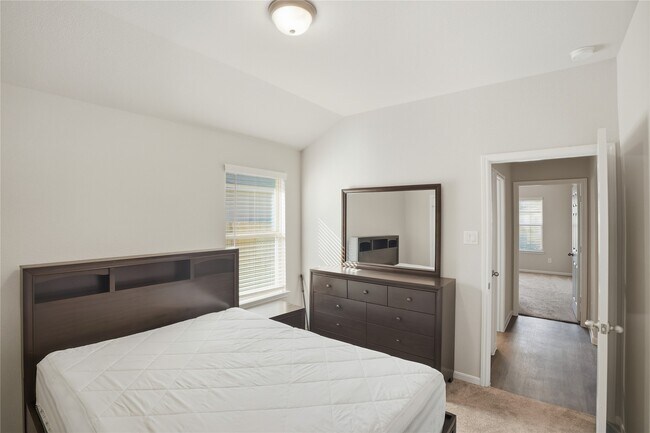 Building Photo - 1317 Clear Cedar Ct