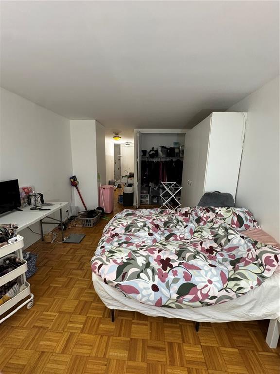 Building Photo - 350 W 50th St