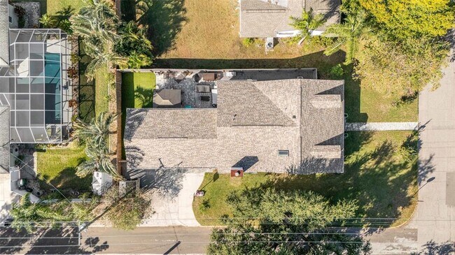 Building Photo - 4102 W Sevilla St