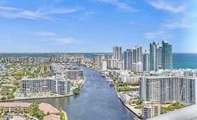 Building Photo - 2602 E Hallandale Beach Blvd