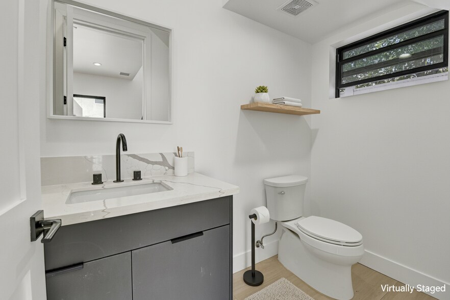 Building Photo - 19033 Bassett St