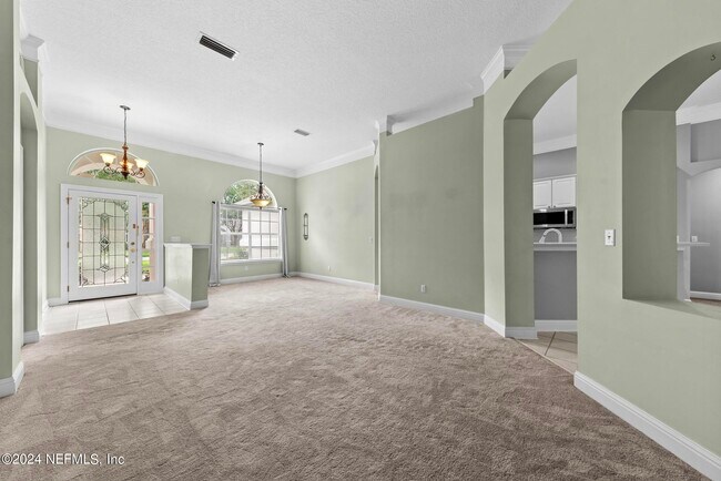 Building Photo - 7851 Heather Lake Ct E