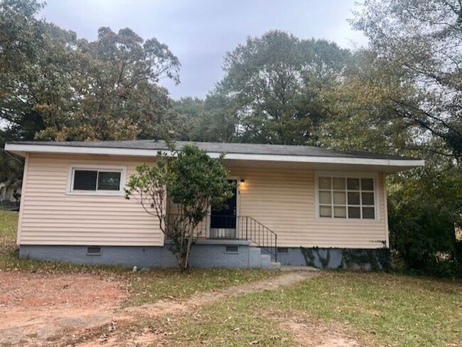 Primary Photo - 3 Bedroom Home on Large Corner Lot