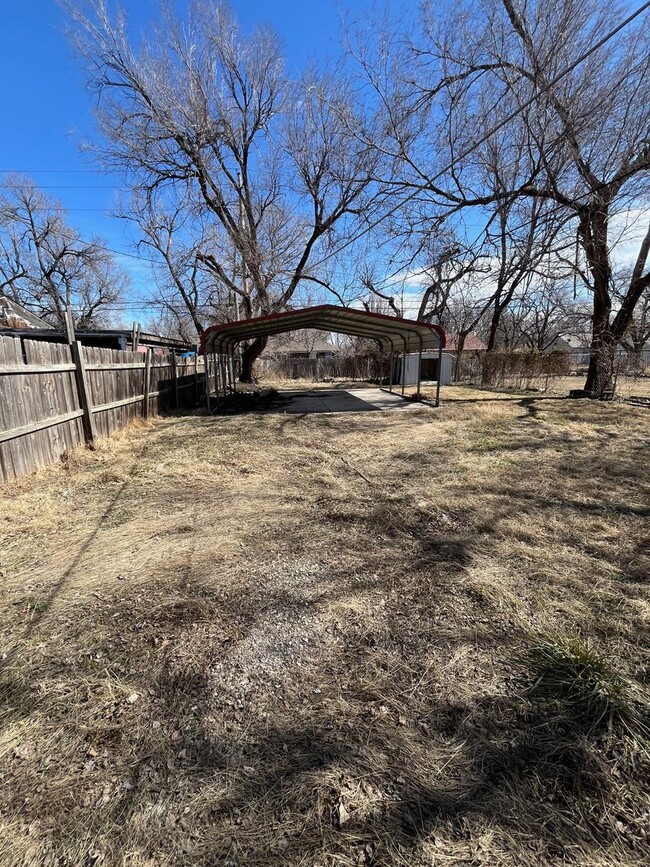 Building Photo - Charming 4-bedroom 1-bath home