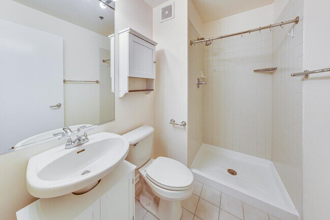 Building Photo - 130 S Canal St