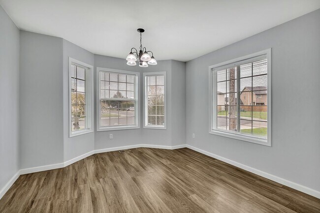 Building Photo - Amazing Floor Plan in Desirable Spanaway Neighborhood!