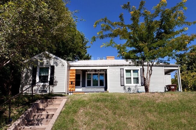 Building Photo - 256 S Rutan St