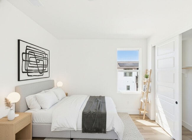 Building Photo - 705 Passion Ct