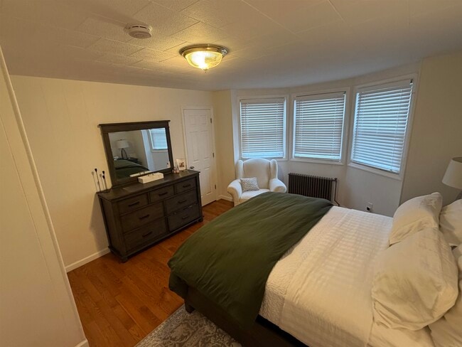 Building Photo - 72 Reservoir Ave