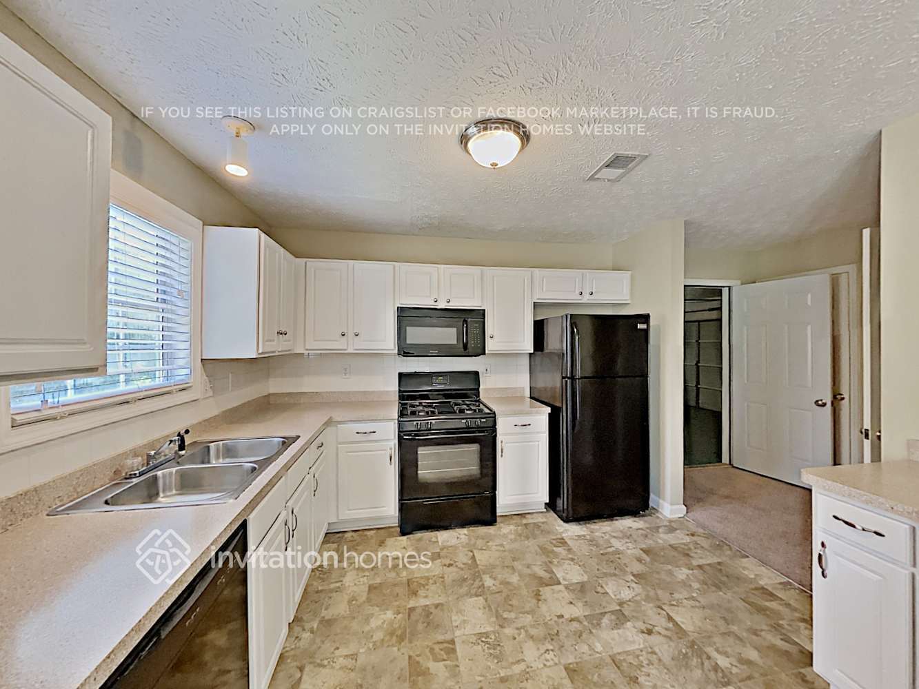 Building Photo - 4465 High Gate Dr NW