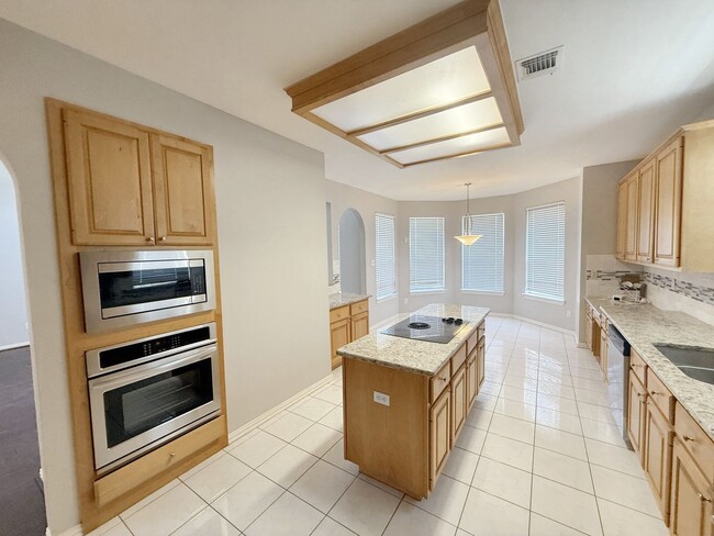 Building Photo - Comfort and Convenience in West Plano Living