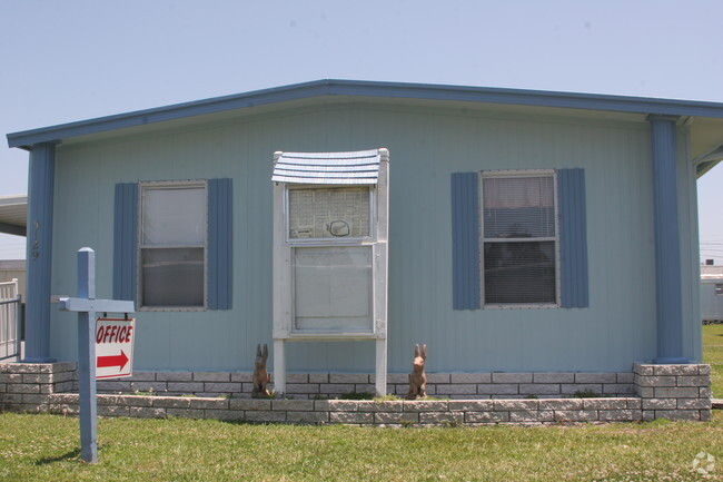Building Photo - Imperial Courts Mobile Home Park