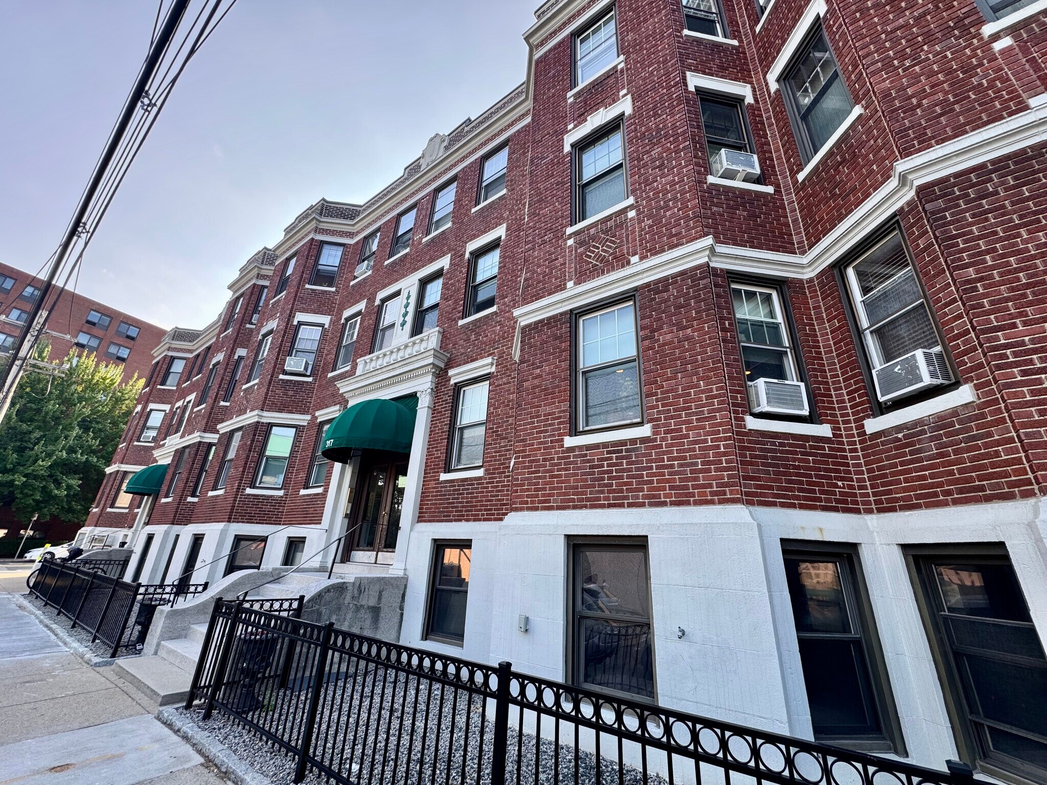 Building Photo - 317 Allston St