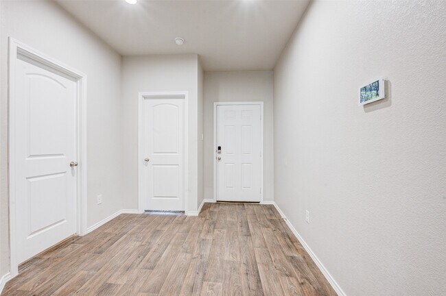 Building Photo - 13989 Leigh Lake Ln