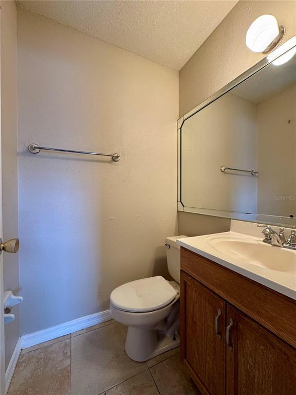 Building Photo - 775 Hillview Dr