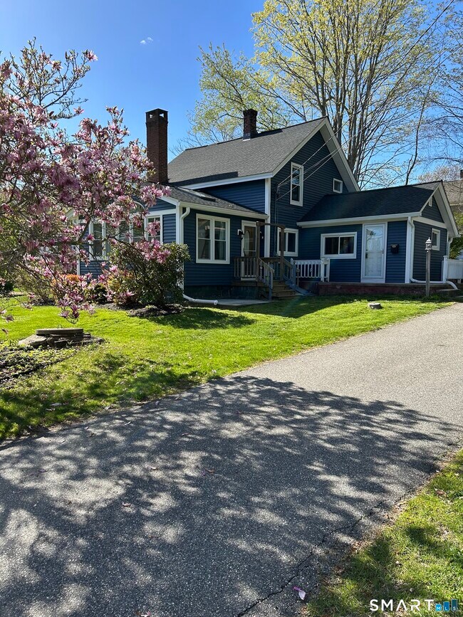 Building Photo - 24 N Main St