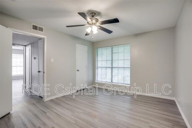 Building Photo - 1939 Cranford Dr