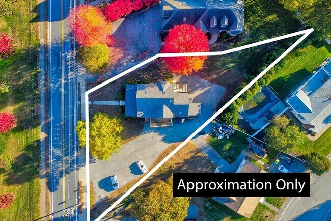 Building Photo - 846 Main St