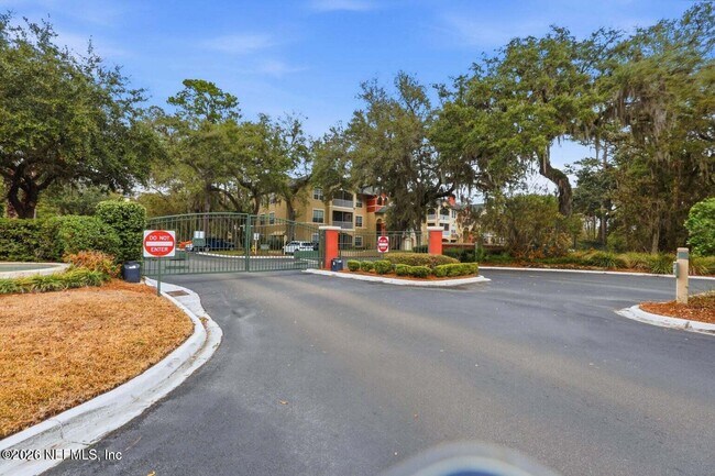 Building Photo - 211 Colima Ct