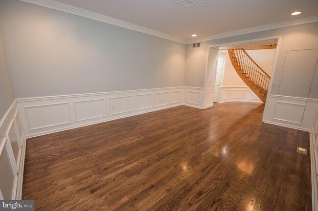 Building Photo - 5482 Royal Mile Blvd