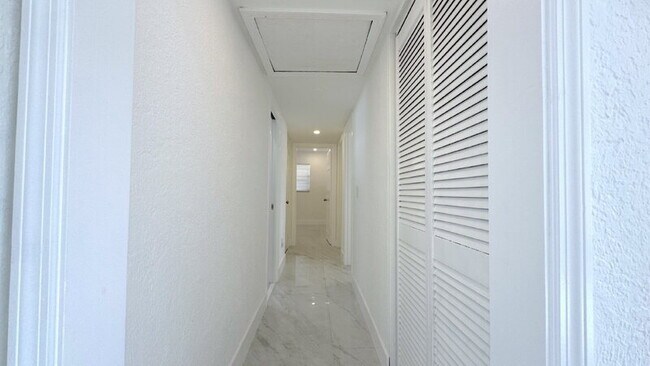 Building Photo - 507 Colfax Dr