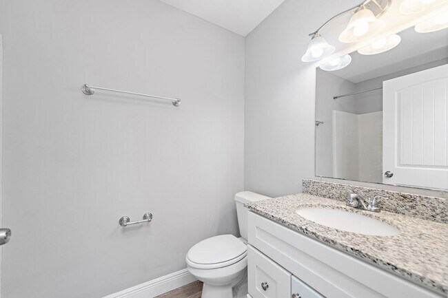 Building Photo - Charming 3-Bedroom Home in Pensacola – Clo...
