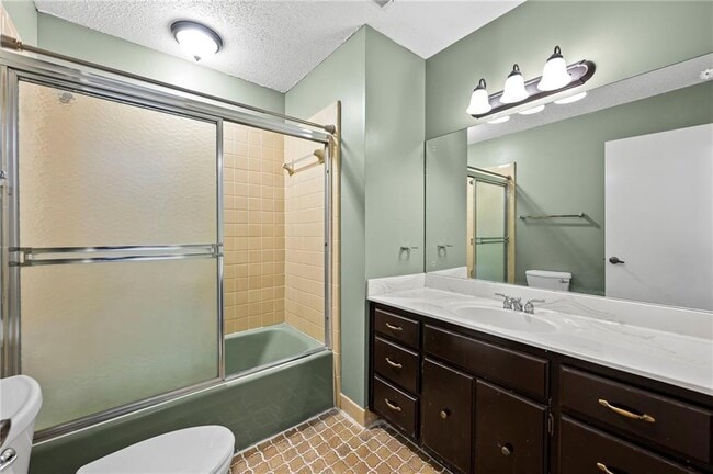 Building Photo - 2710 Margaret Mitchell Dr NW