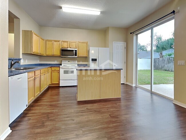 Building Photo - 10424 Frog Pond Dr