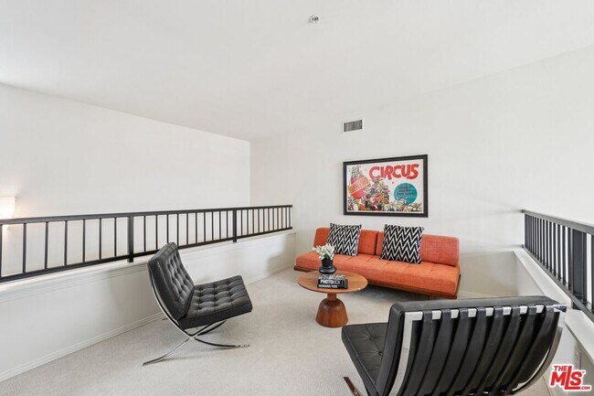 Building Photo - 100 S Alameda St