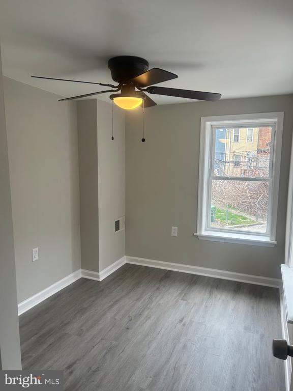 Building Photo - 1705 N Mount St