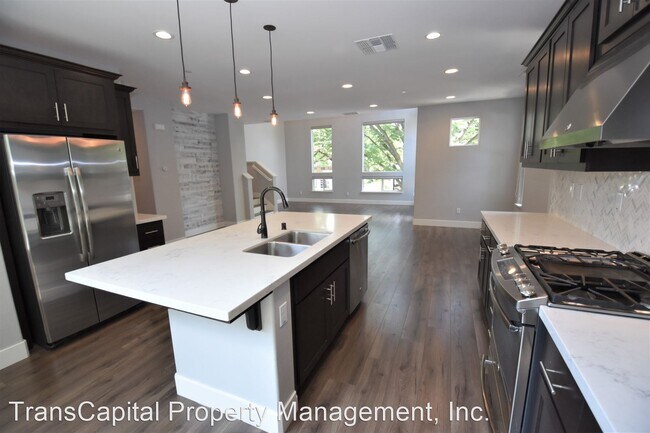 Building Photo - 3 br, 3.5 bath House - 401 10th Street