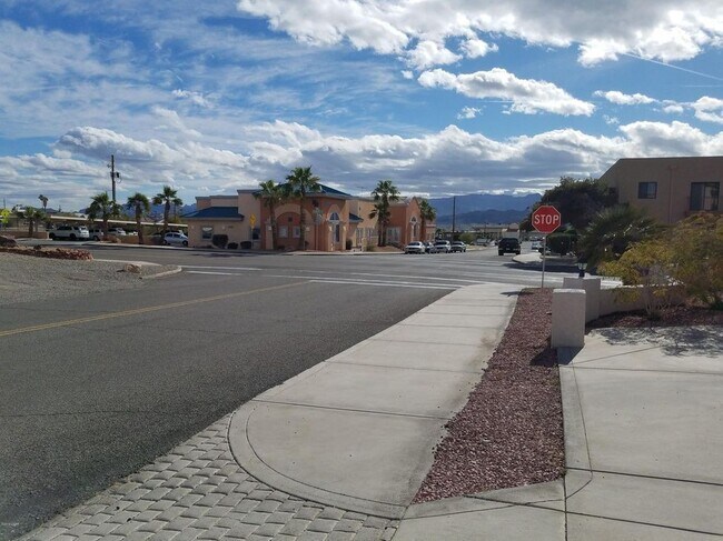 Building Photo - Furnished Condo Summer Rental