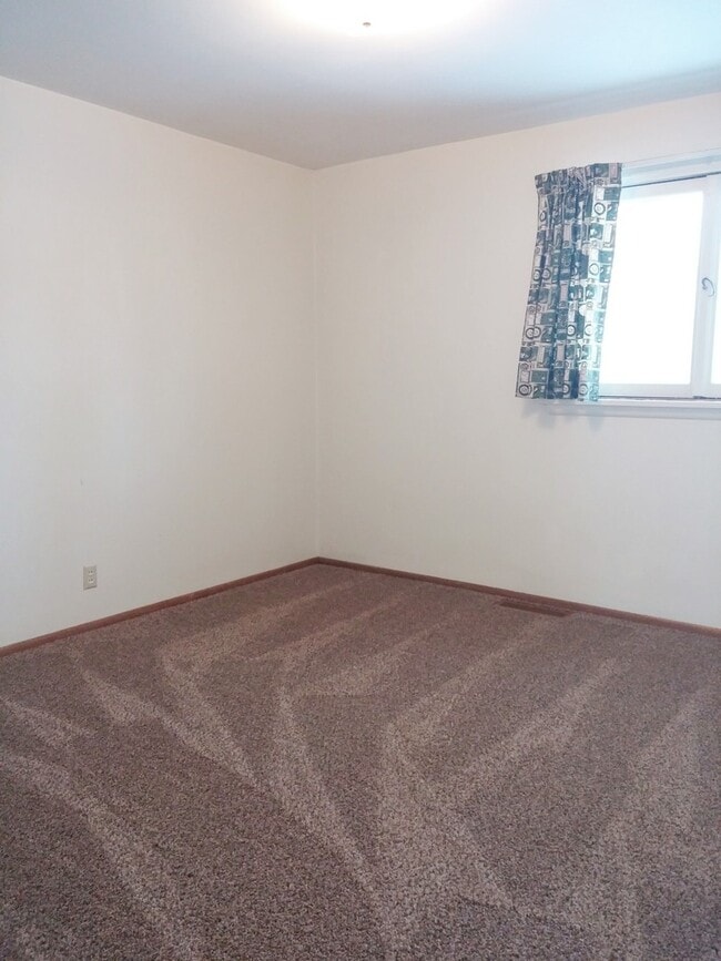 Building Photo - Ranch Style Home in the Lewis and Clark Area