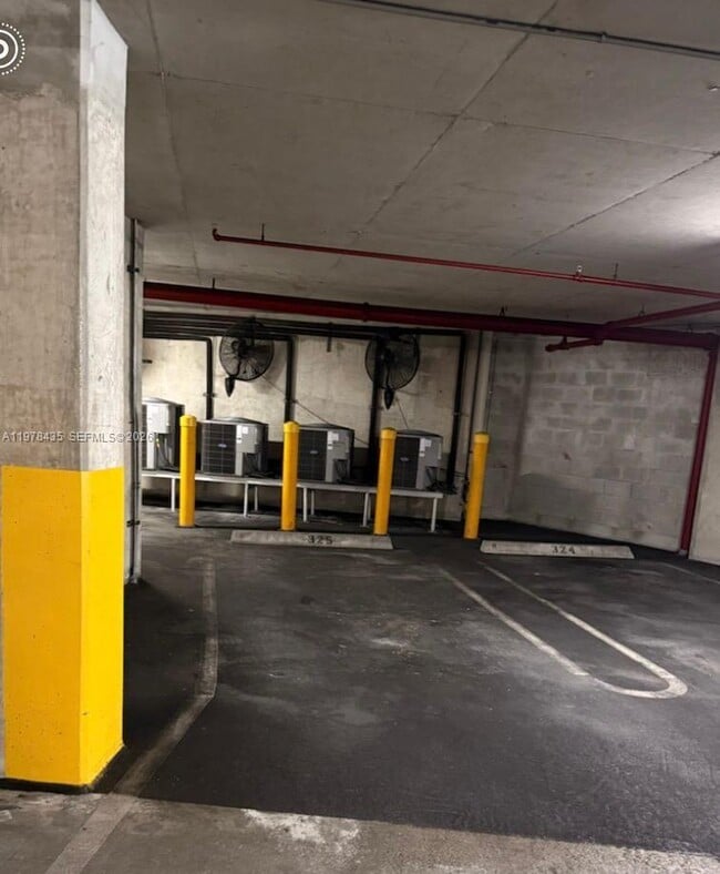 Building Photo - 350 S Miami Ave