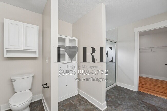 Building Photo - 8765 Hyland-Croy Rd
