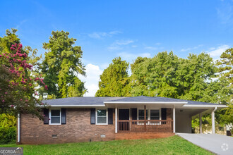 Building Photo - 10179 Waterford Rd NE