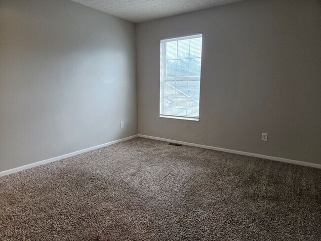 Building Photo - 2 Bedroom Condo in Canal