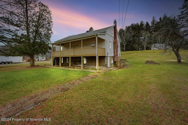 Building Photo - 1047 Drinker Turnpike